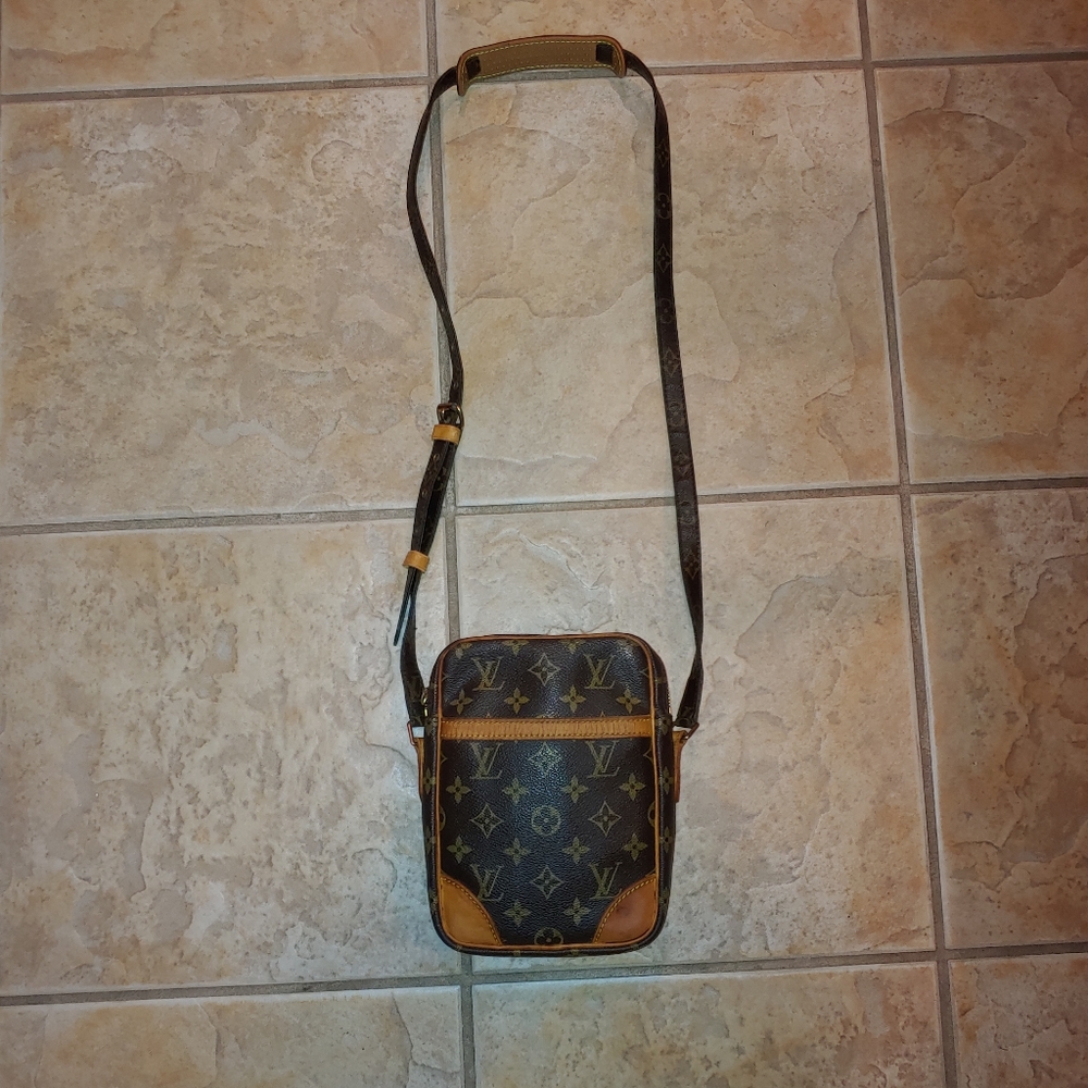 2003 Louis Vuitton Danube - Picture 3 of 8